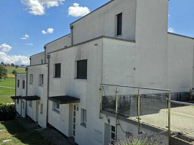 Rent a 5 ½ rooms single house in Romont Flatfox