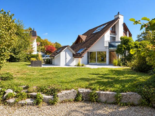 Rent a 5 ½ rooms single house in Wermatswil Flatfox