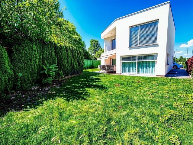 Rent a 5 ½ rooms single house in Unterentfelden Flatfox