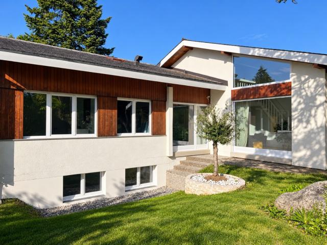 Rent a 5 rooms single house in Vésenaz Flatfox