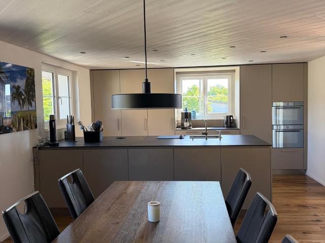 Rent a 5 ½ rooms single house in Zihlschlacht Flatfox