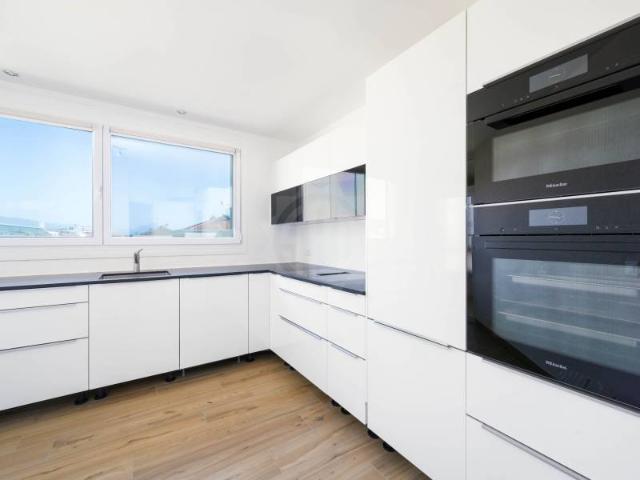 Rent a 6 rooms apartment in Genève Flatfox