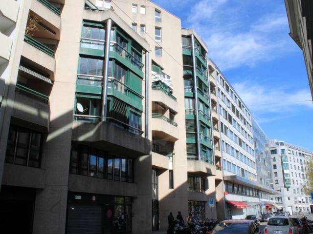 Rent a 6 rooms apartment in Genève Flatfox