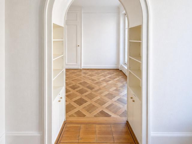 Rent a 6 rooms apartment in Lausanne Flatfox