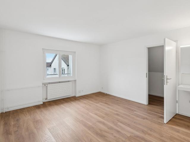 Rent a 6 ½ rooms duplex in Glattbrugg Flatfox