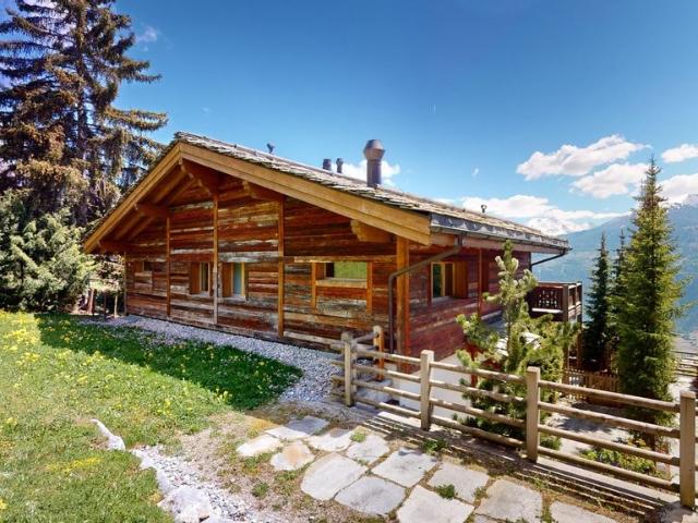 Rent a 6 rooms single house in Crans Montana Flatfox