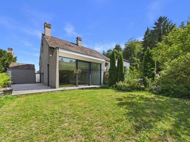 Rent a 6 rooms single house in Ebmatingen Flatfox