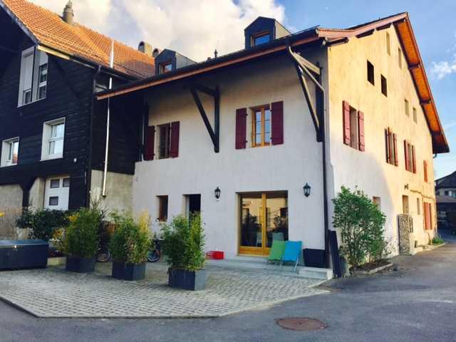Rent a 6 ½ rooms single house in La Croix de Rozon Flatfox