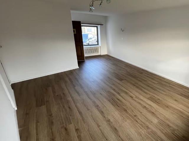 Rent a 6 rooms single house in Romanshorn Flatfox