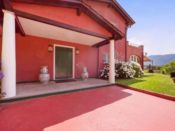 Rent a 8 rooms villa in Origlio Flatfox