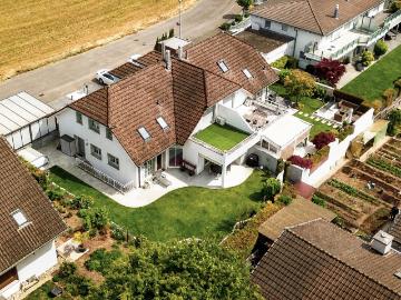 Rent a 8 ½ rooms duplex house in Unterengstringen Flatfox