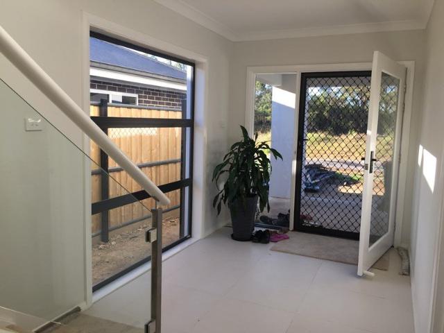 Rent All Inclusive Furnished Room in Quiet Street for Single Female Tenants