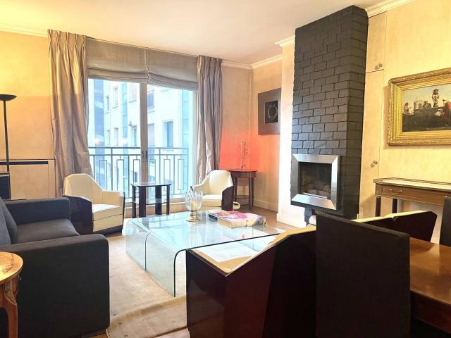 Rent apartment avenue Montaigne 75008 Paris