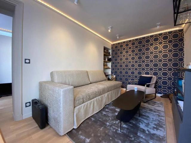 Rent apartment rue Grefulle Madeleine, 75008