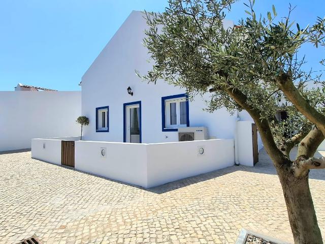 Rent House 3 Bedrooms Ericeira 14 km, A Casa das Casas