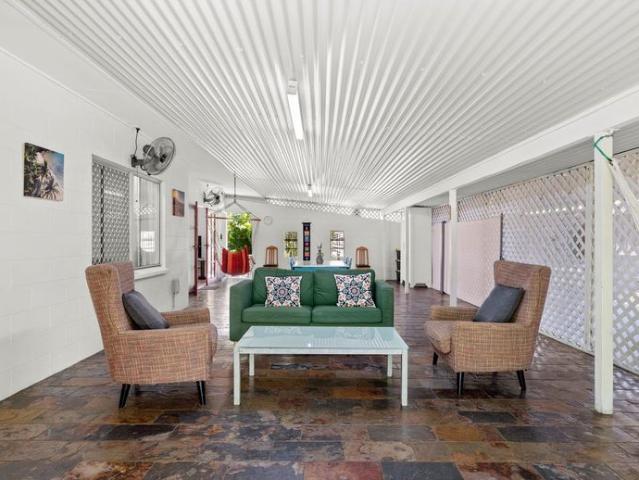 RENT IN PARADISE | Clifton Beach