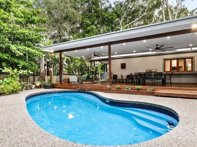RENT IN PARADISE | Clifton Beach