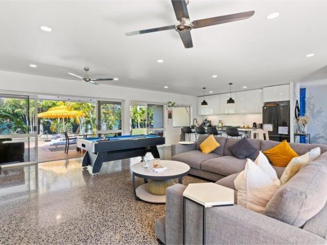 RENT IN PARADISE | Kewarra Beach