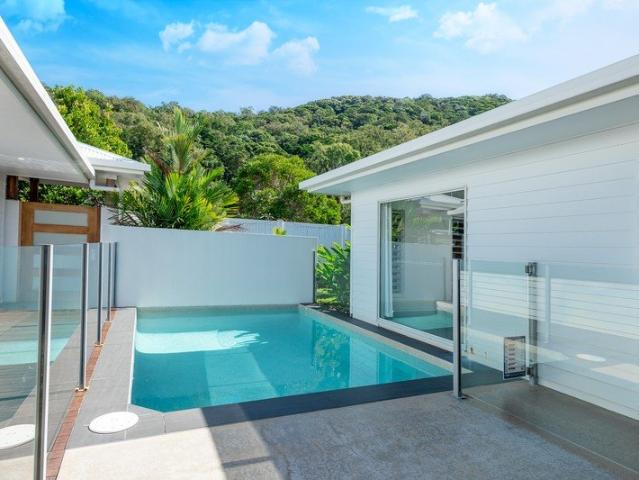 RENT IN PARADISE | TRINITY BEACH