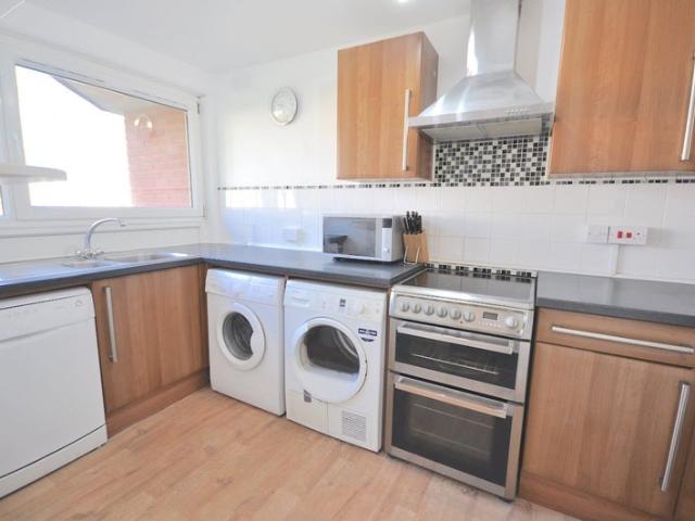 Rent Inc All Bills 4 Bedrooms 2 Bathrooms N7.