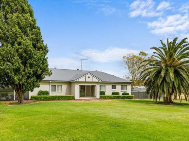 RENT INCL. POWER, WATER USAGE, GARDEN MAINTENANCE & LAWN MOWING