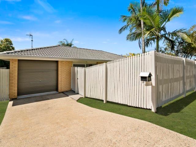 RENT INCREASING TO $900 PER WEEK IN NOVEMBER Practical 3 Bedroom Home Minutes to Tugun Village & Beaches