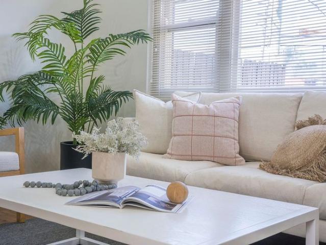 RENT REDUCED move straight in