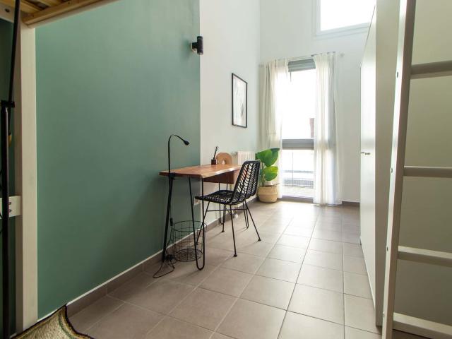 Rent this 11 m² in coliving room with mezzanine in Paris PA87