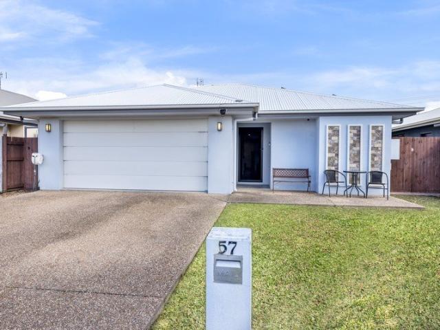Rent This Stunning Kelso Family Home!
