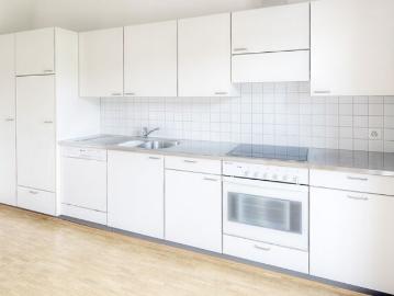 Cozy apartment with garden seating area in a quiet neighborhood. 1 rent free of charge
