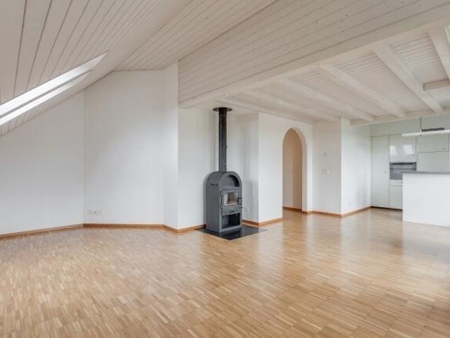 Rent without deposit 2 storey attic apartment in the countryside