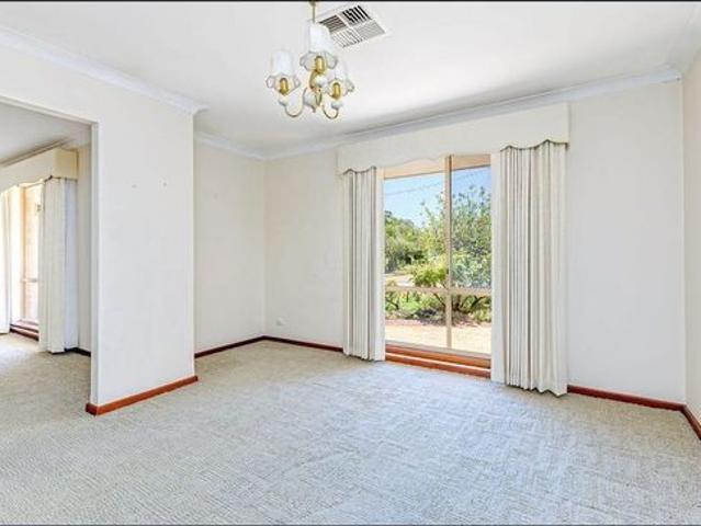 Rent Your Dream Home in Booragoon!