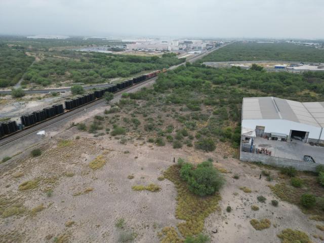 Renta 5000m2 Salinas Victoria, N.L