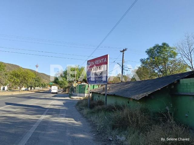 Renta 2100m2 frente carretera nacional El Alamo Santiago NL 4