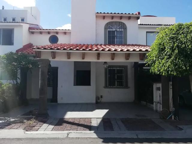 RENTA $22,000 A 1 MUNUTO DE AV. UNIVERSIDAD Y DE CIRCUITO ALAMOS