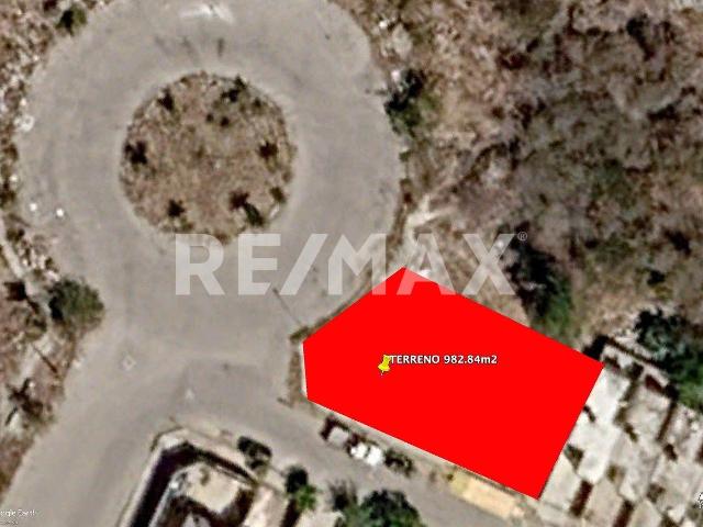 Renta Terreno Caucel II $55.00m2 en esquina sobre glorieta en Mérida Yucatán