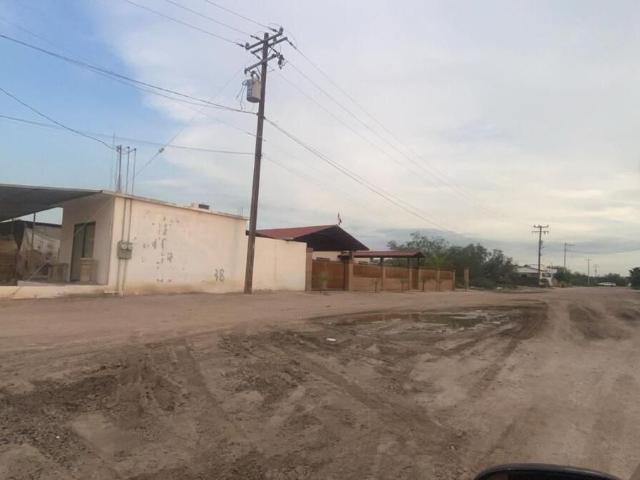 Renta terreno comercial con agua