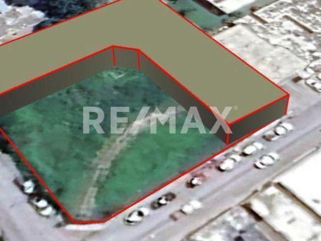 RENTA TERRENO COMERCIAL 1,600 mts.2 con 40 m de frente en Montemorelos N L MX