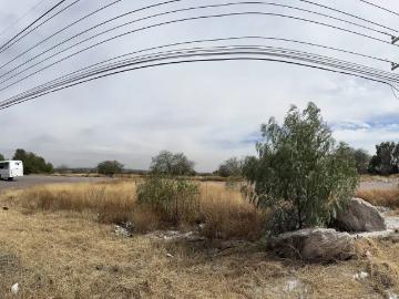 TERRENO EN RENTA – EXCELENTE UBICACIÓN COMERCIAL ?