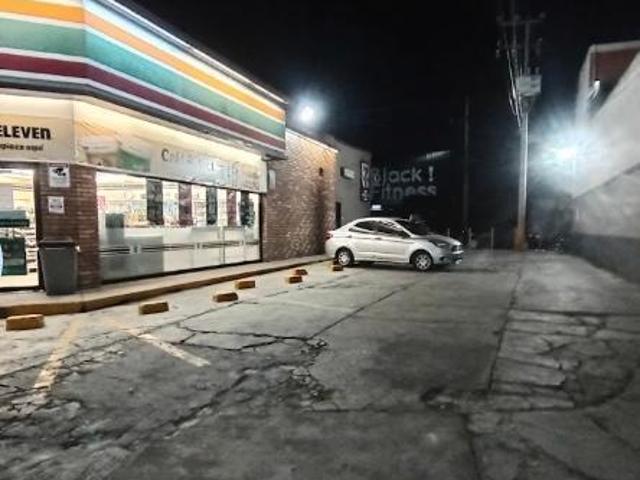 RENTA TERRENO COMERCIAL CON LOCAL VACÍO EN NAUCALPAN CERCA DE PERIFÉRICO