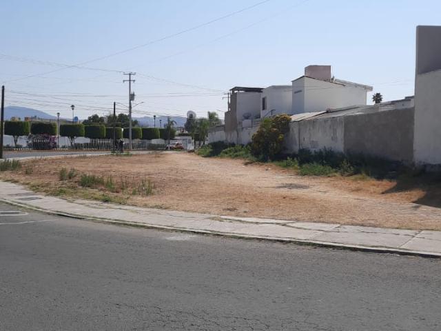 Renta Terreno Comercial Pirámides