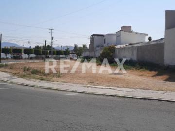 Renta Terreno Comercial Pirámides
