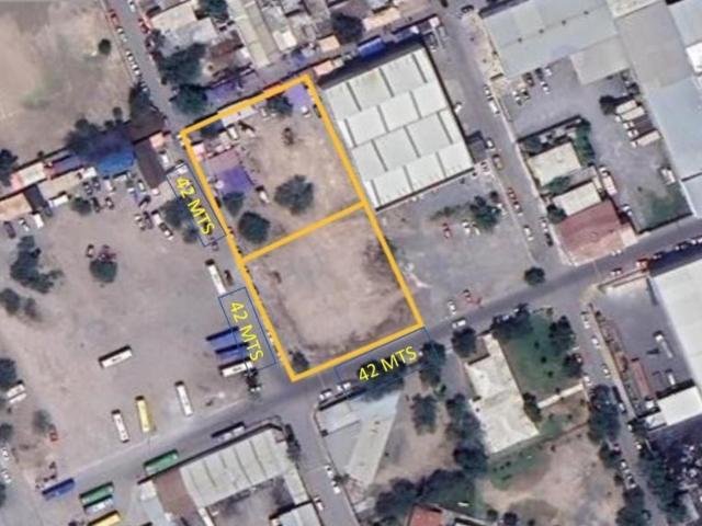 RENTA Terreno de 3,528 M2 en CENTRO DE APODACA Av. de mucho flujo vehicular USO SUELO COMERCIAL