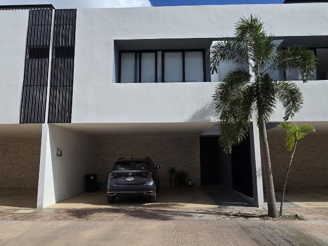 Renta TH Amueblado en privada