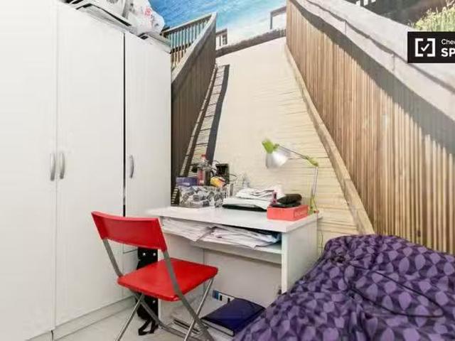 ¡En alquiler! Alquiler de habitaciones en apartamento de 6 dor.