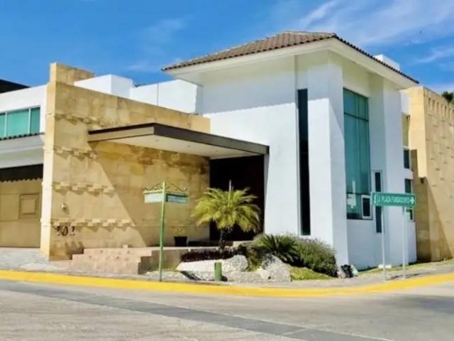 Renta amueblada en jardines del campestre | esquina | 4 recá