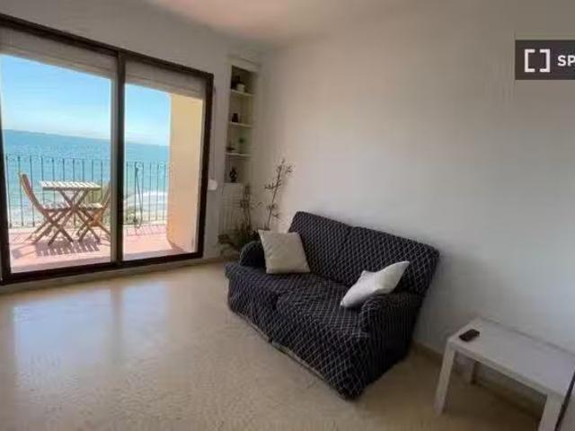 Único Apartamento de 2 dormitorios en alquiler en Port Saplaya.