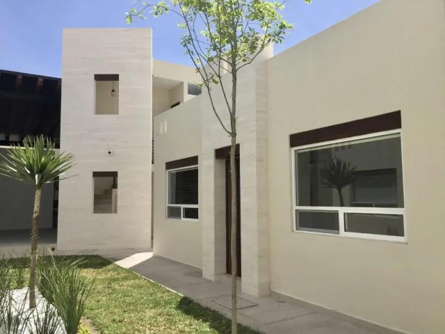 Renta bonito departamento ejecutivo, en Col. Estrella
