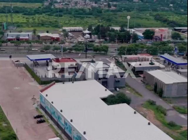 RENTA BODEGA COMERCIAL EL SALITRE QUERETARO