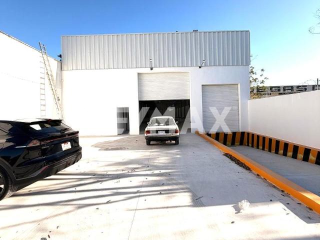 Renta bodega sobre periférico sur en Dzununcan, Mérida Yucatán